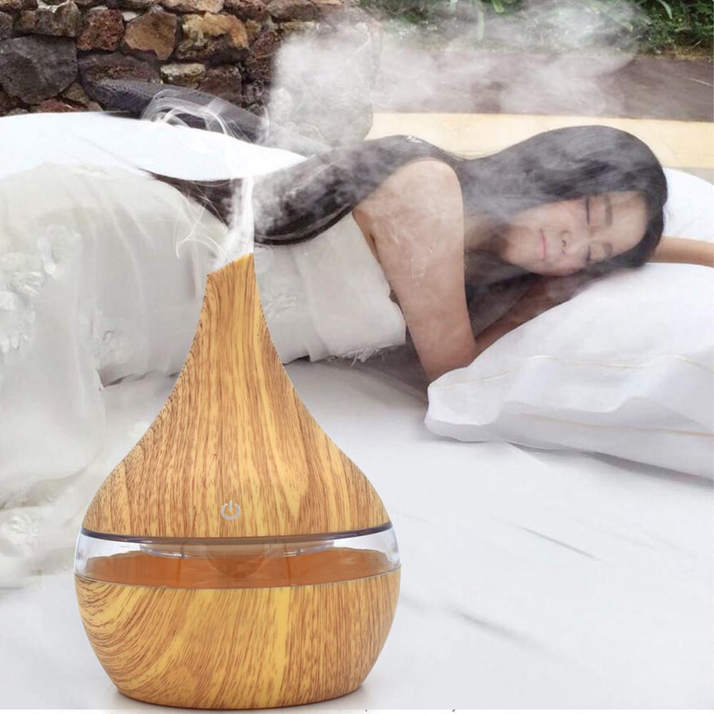 Aromdiffuser med LED-ljus i träådring – för eteriska oljor