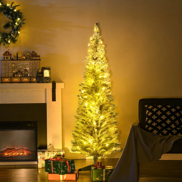 Värmekällan Snöig smal julgran 150 cm med 110 varmvita LED