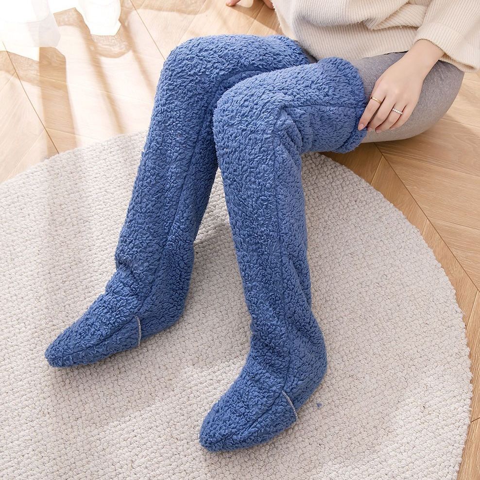 Lurviga overknee-sockor i ljuslila
