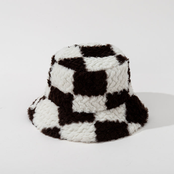 Värmekällan Schackrutig buckethatt i fluffig teddyplysch