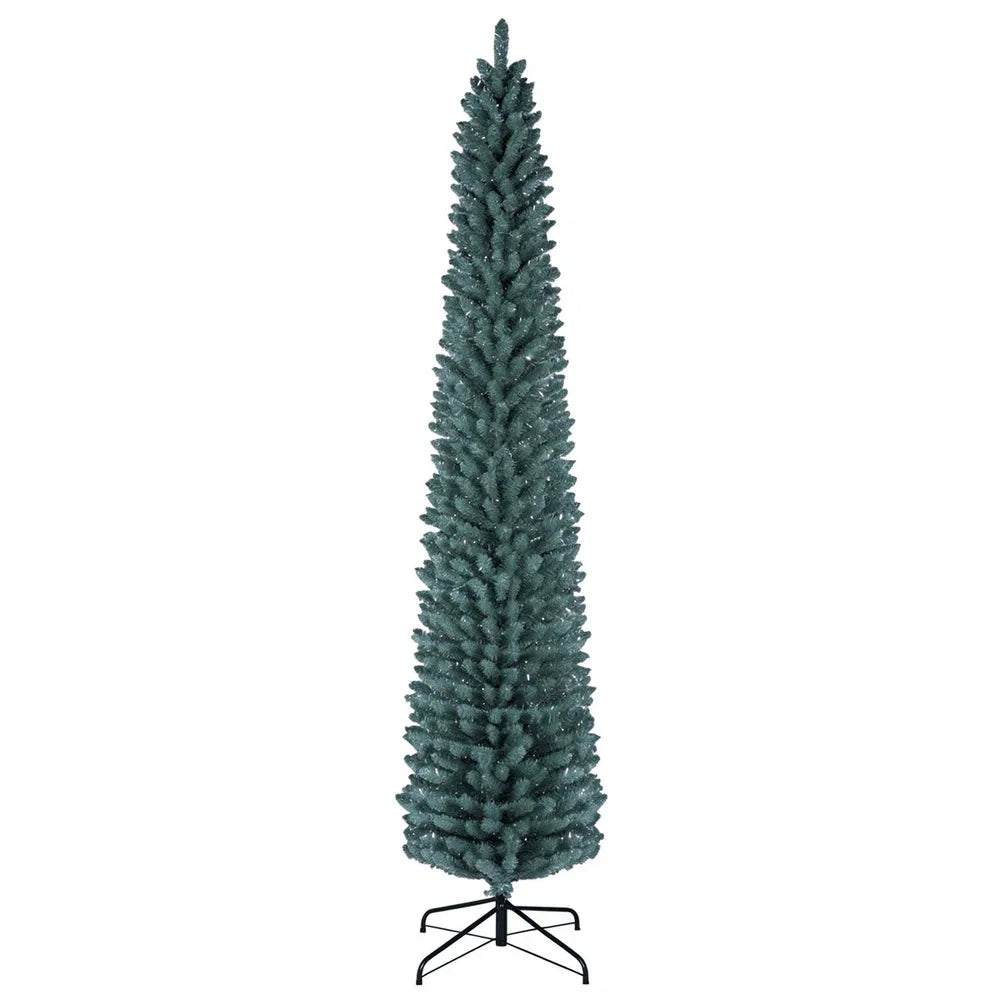 Hög smal frostig julgran
