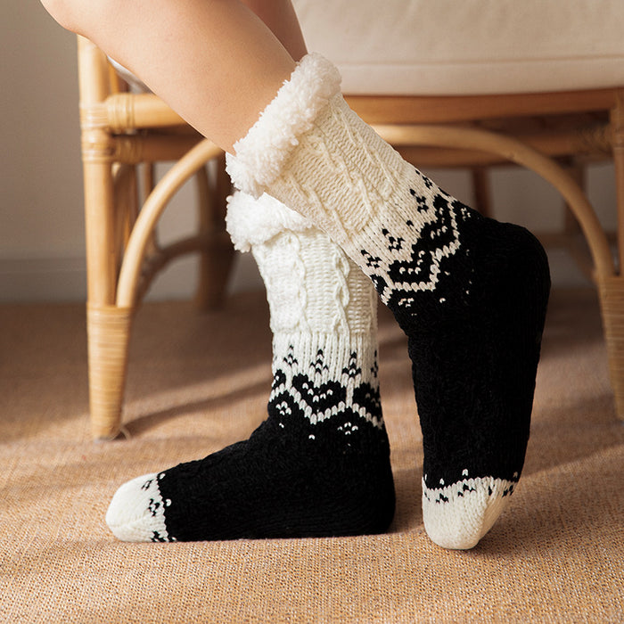 Värmekällan Mysiga golvsockor med hjärtmönster och halkfria prickar