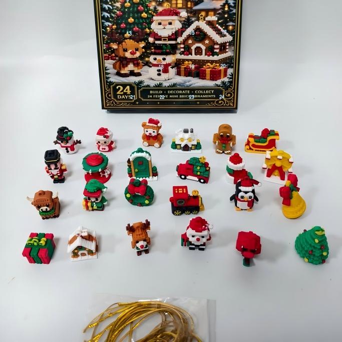 Adventskalender med byggklossprydnader