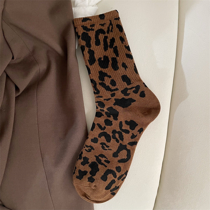 Halvhöga damstrumpor med leopardmönster