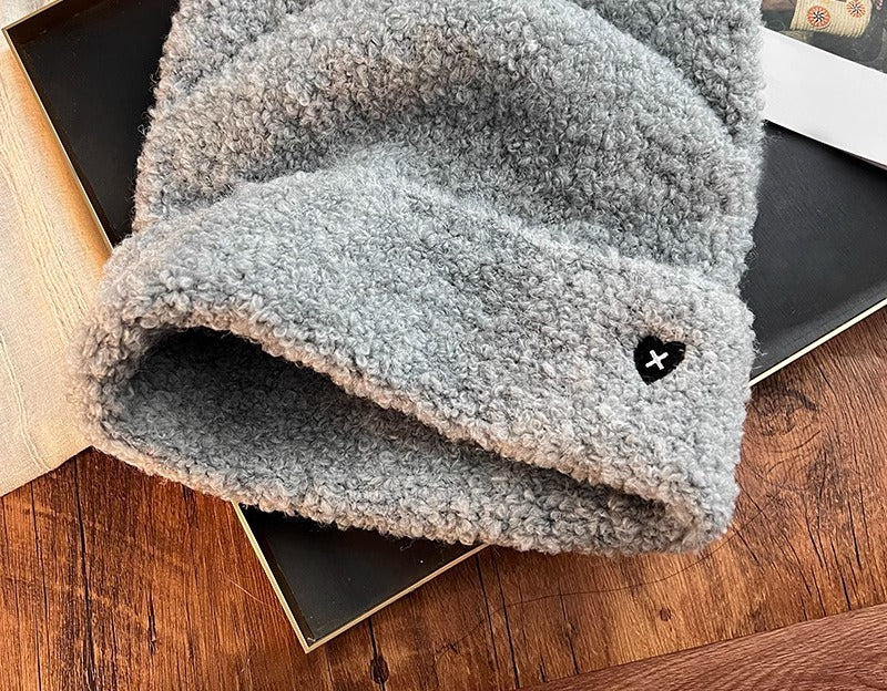 Fluffig teddymössa med kattöron