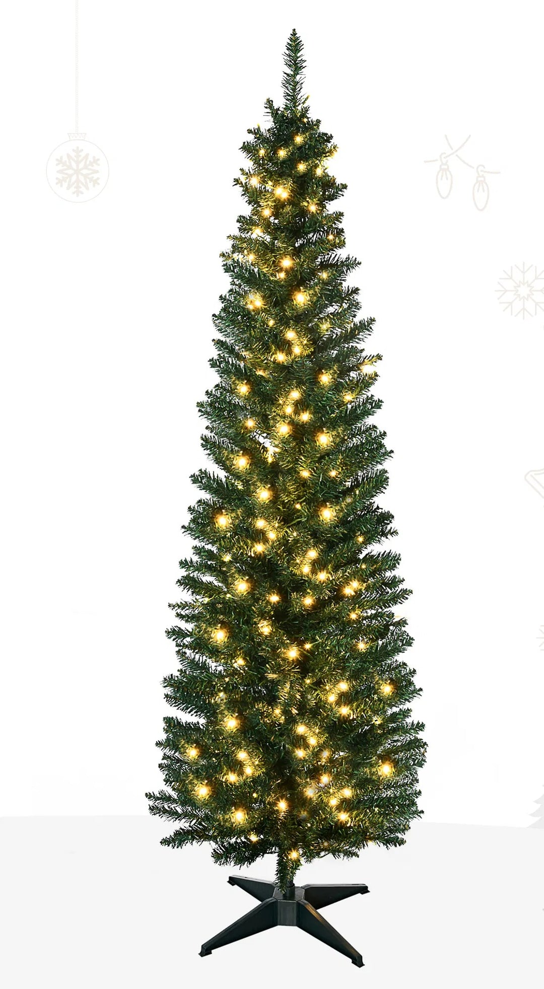Smal grön julgran med varmvita ljus