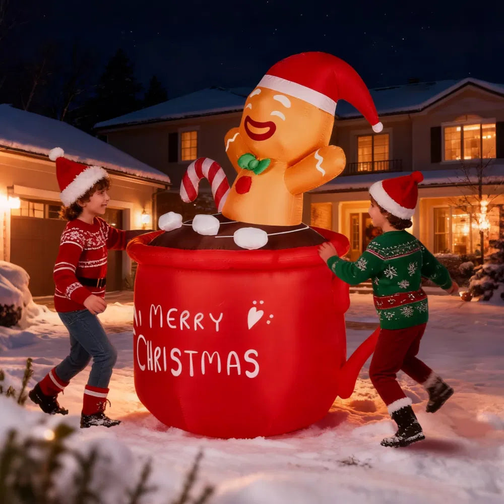 Uppblåsbar pepparkaksgubbe i en kakaokopp