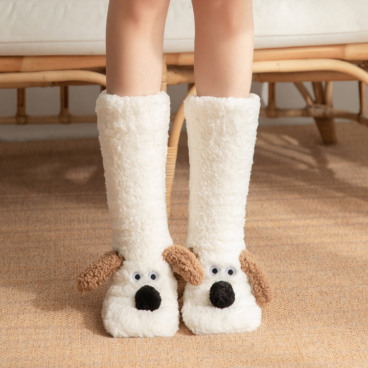 Fluffiga sockor med hundansikte i beige