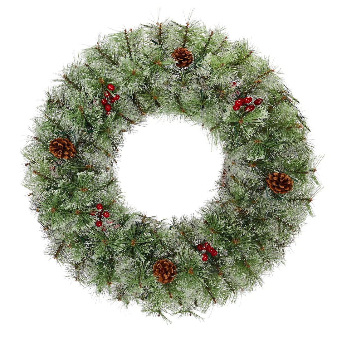 Två julkransar med ljus och röda bär